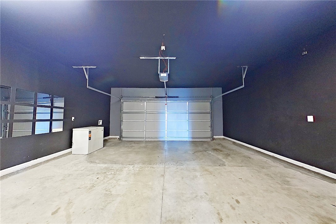 247 Chestnut Drive Brunswick, GA 31523 - Photo 43 of 49 Garage (2 Car)