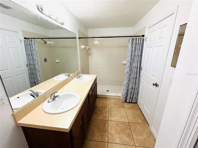 $295,000 | 1500 Kayuni Drive, Mascotte, FL 34753