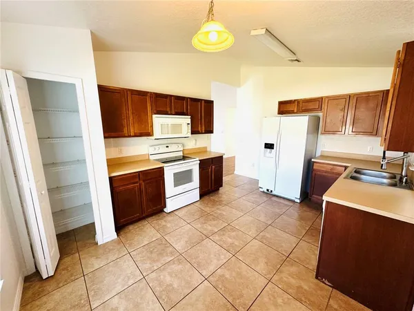 $296,000 | 1500 Kayuni Drive, Mascotte, FL 34753