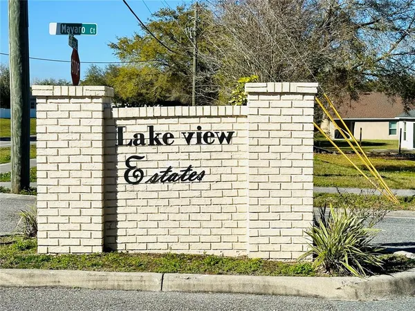 $296,000 | 1500 Kayuni Drive, Mascotte, FL 34753