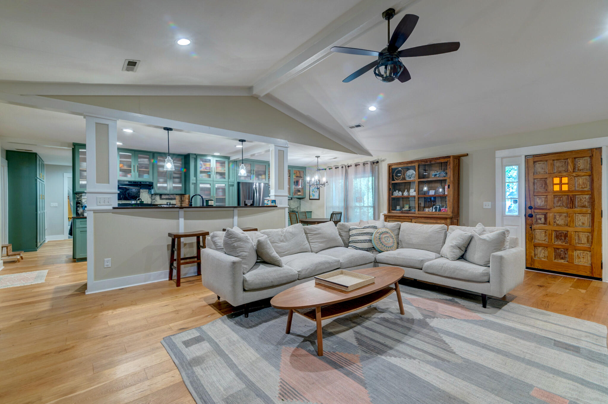 731 Fort Johnson Road Charleston, SC 29412 - Photo 13 of 39 731 Fort Johnson - 14 - CMG