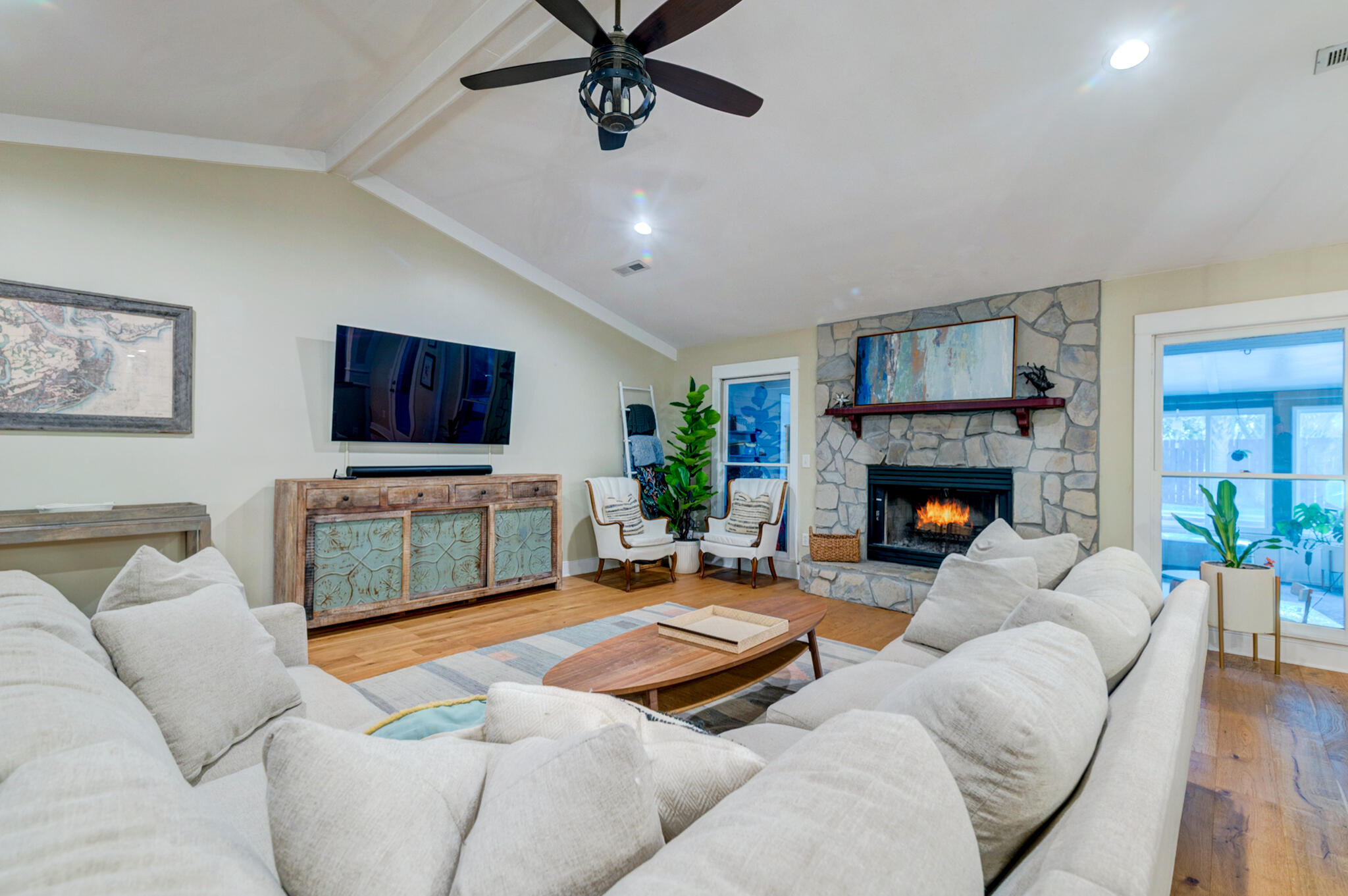 731 Fort Johnson Road Charleston, SC 29412 - Photo 16 of 39 731 Fort Johnson - 12 - CMG