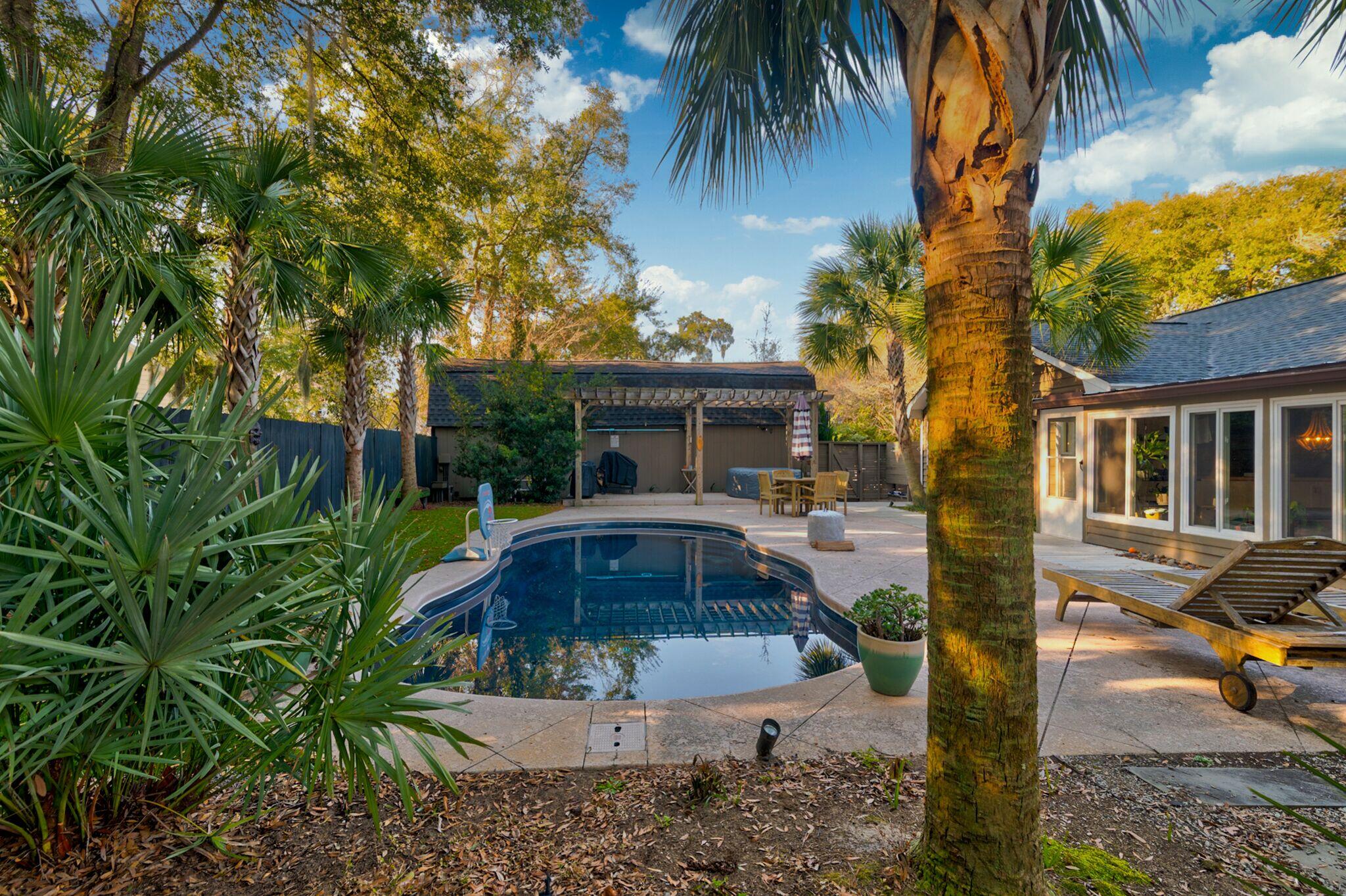 731 Fort Johnson Road Charleston, SC 29412 - Photo 29 of 39 731 Fort Johnson - 50 - CMG