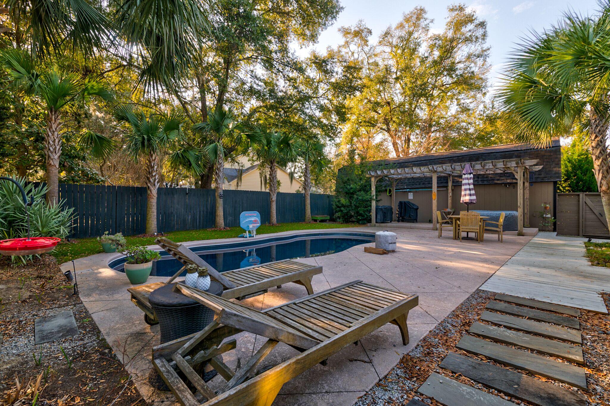 731 Fort Johnson Road Charleston, SC 29412 - Photo 36 of 39 731 Fort Johnson - 47 - CMG
