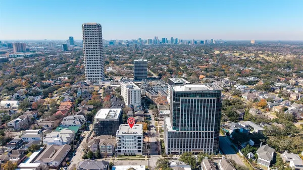 $1,150,000 | 2221 Welch Street, Unit 201, Houston, TX 77019