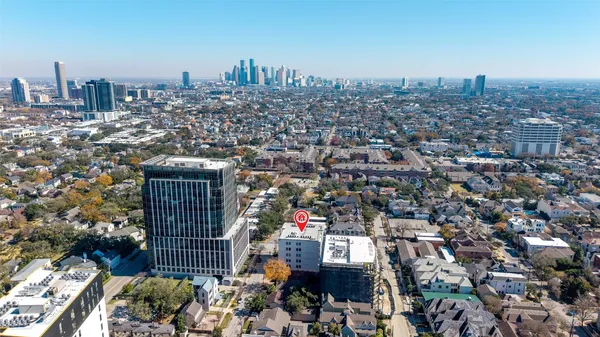 $1,150,000 | 2221 Welch Street, Unit 201, Houston, TX 77019
