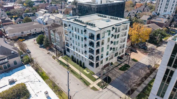 $1,150,000 | 2221 Welch Street, Unit 201, Houston, TX 77019