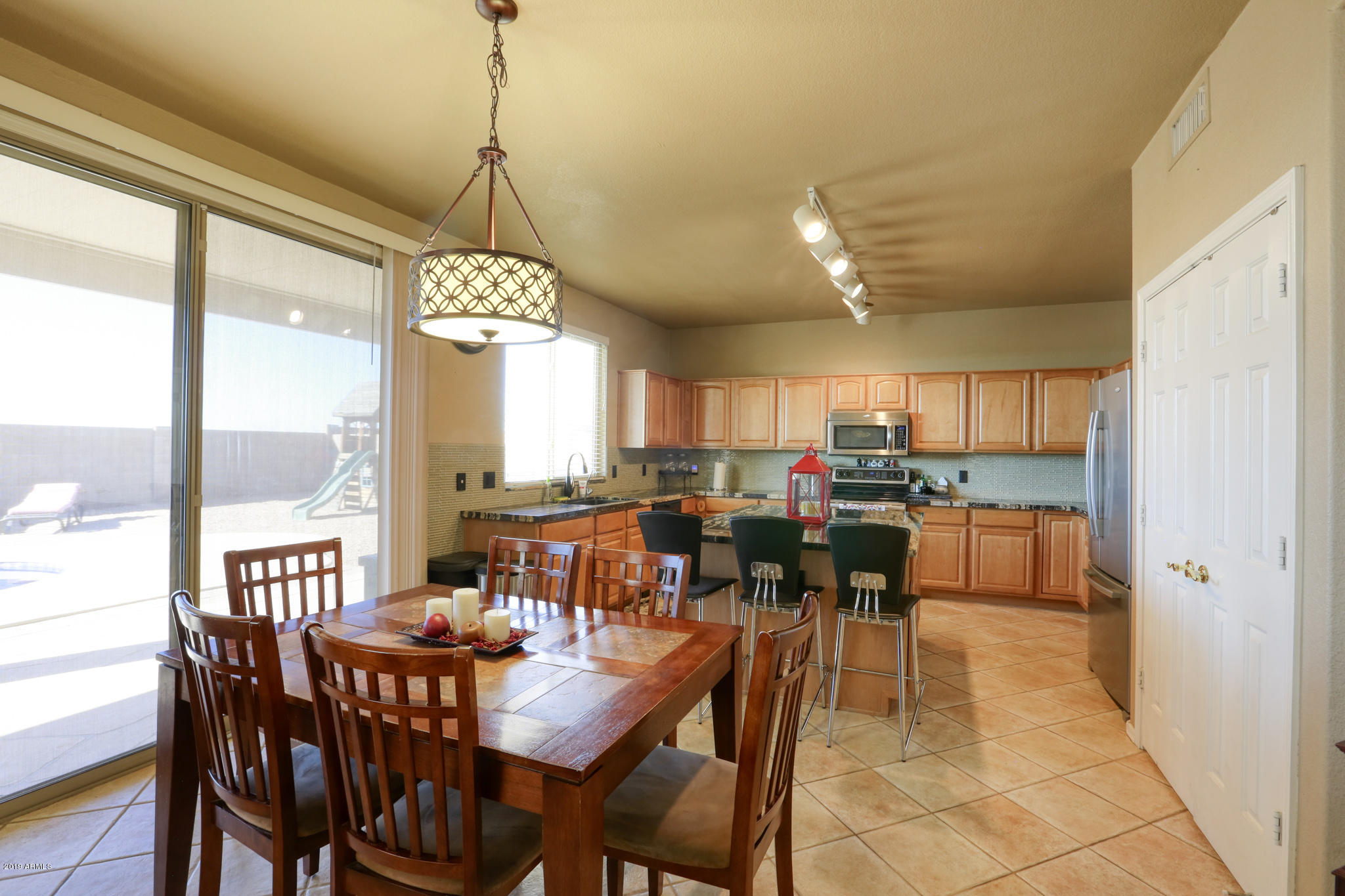 1836 South Rialto Mesa, AZ 85209 - Photo 8 of 25 1836 S RIALTO ST