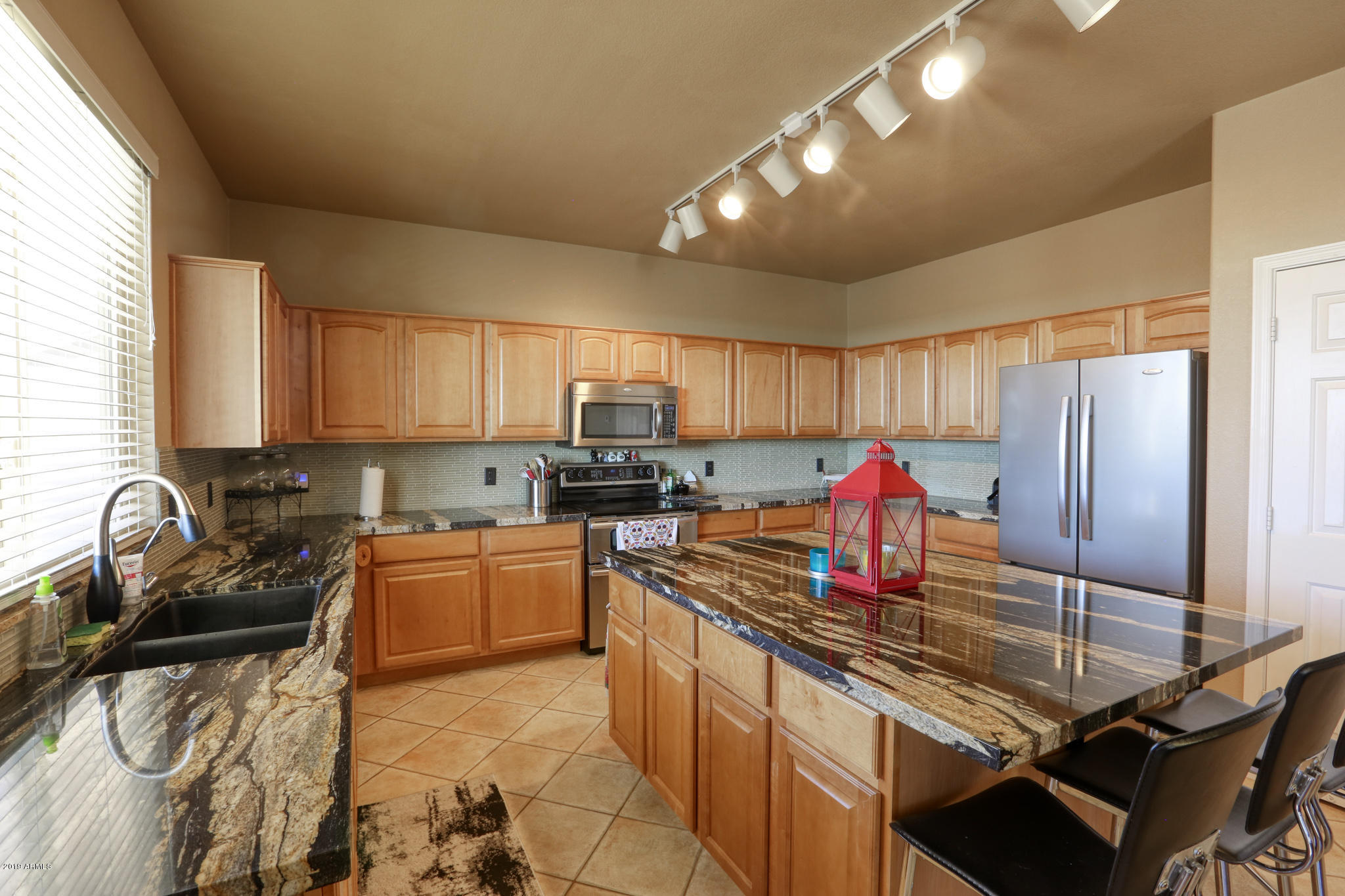 1836 South Rialto Mesa, AZ 85209 - Photo 10 of 25 1836 S RIALTO ST