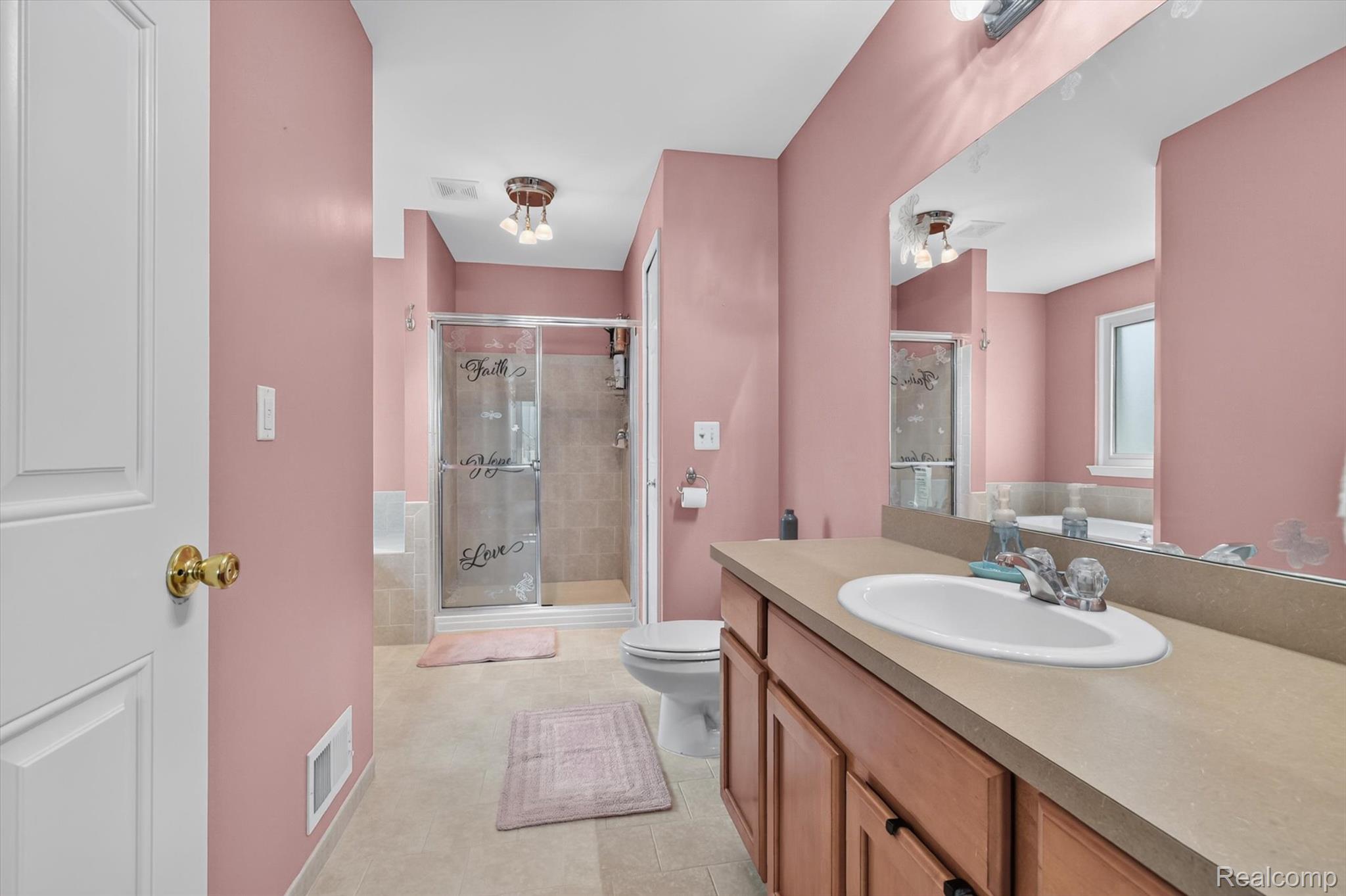 23313 Crescent Ridge Drive New Boston, MI 48164 - Photo 20 of 49 Primary Bathroom
