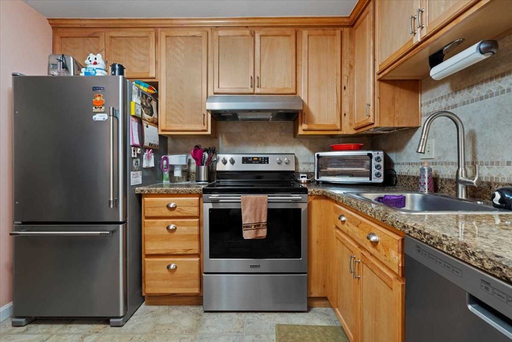 1321 Worcester Road, Unit 511 Framingham, MA 01701 - Photo 7 of 20 Gallery Image 7