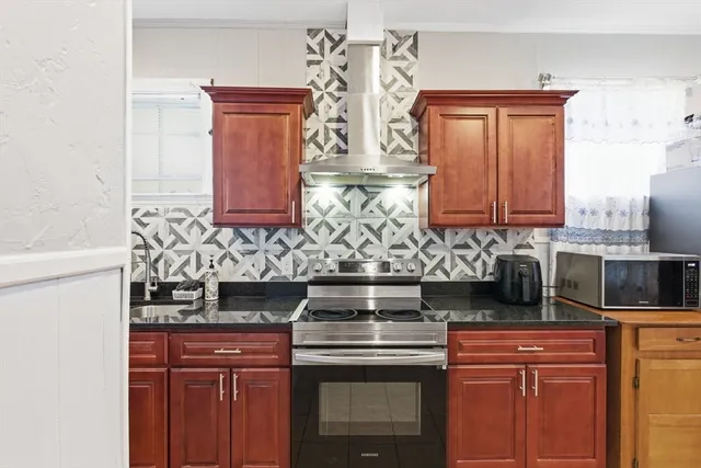 $1,600,000 | 35 Algonquin Street, Boston, MA 02124