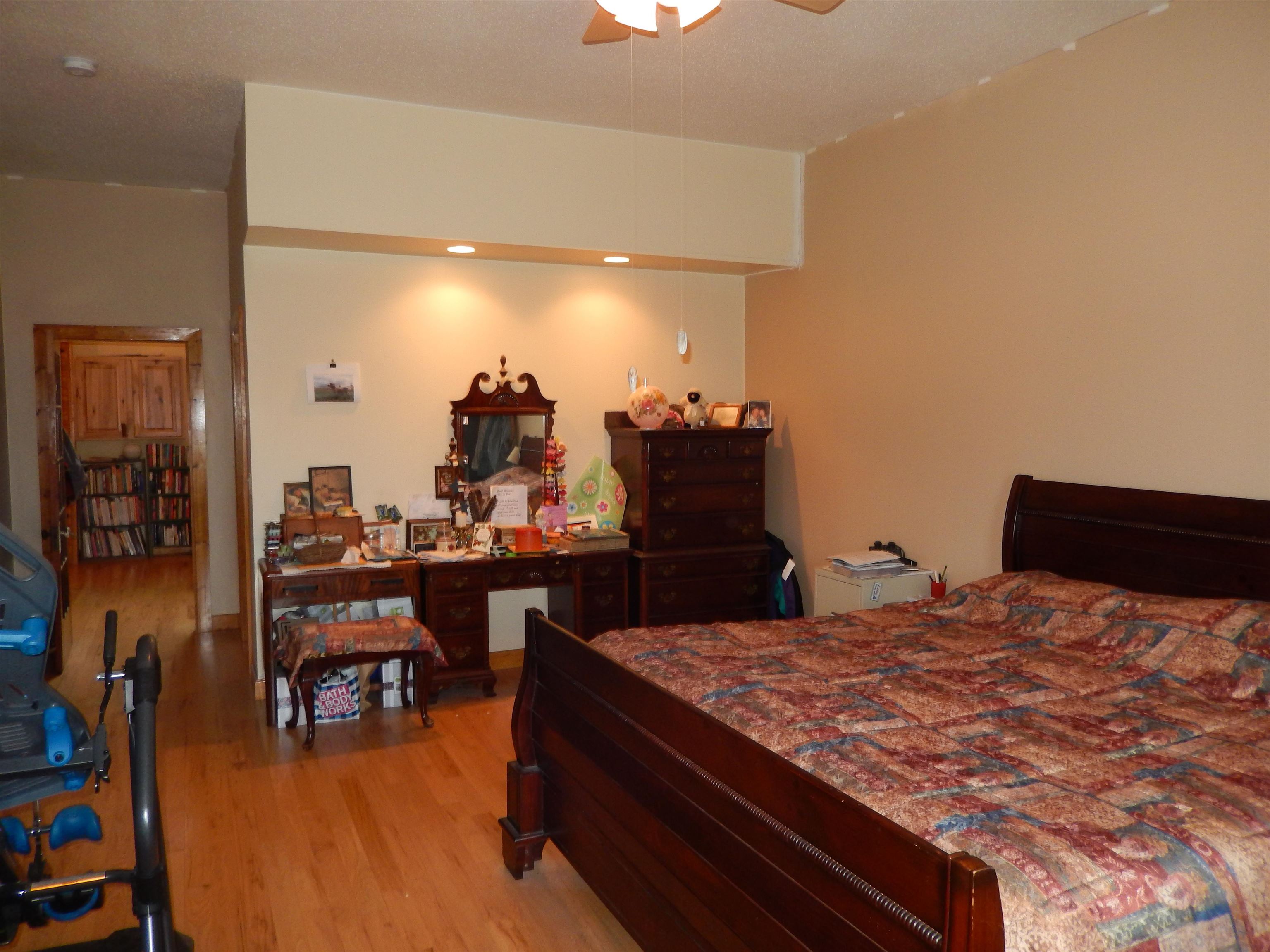 5126 Ziemer Road Gladwin, MI 48624 - Photo 18 of 64 1899506-17.JPG