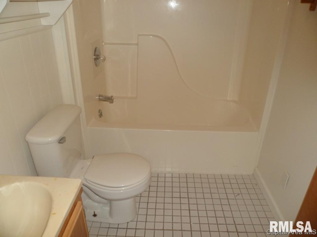 2304 South 12th Street Springfield, IL 62703 - Photo 8 of 8