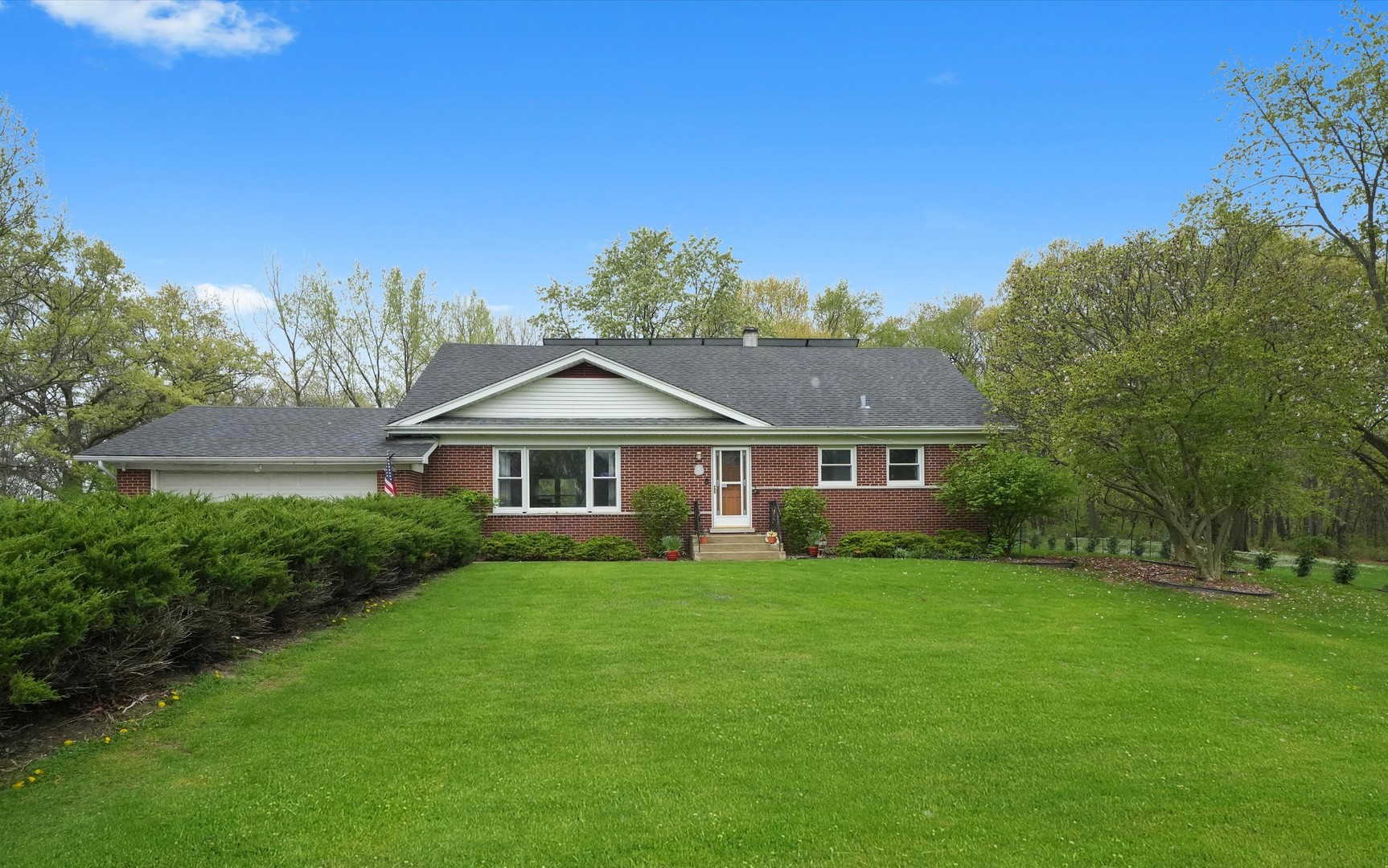 326 West Richton Road Crete, IL 60417 - Photo 2 of 20 Gallery Image 2