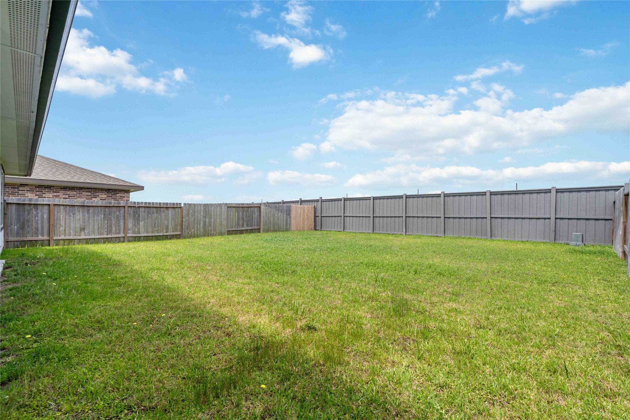 7730 Robert Rosharon, TX 77583 - Photo 17 of 18