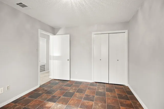 $2,300 | 17610 Possums Run Drive, Humble, TX 77396