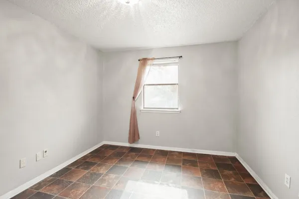 $2,000 | 17610 Possums Run Drive, Humble, TX 77396