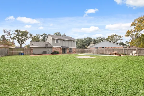 $2,000 | 17610 Possums Run Drive, Humble, TX 77396