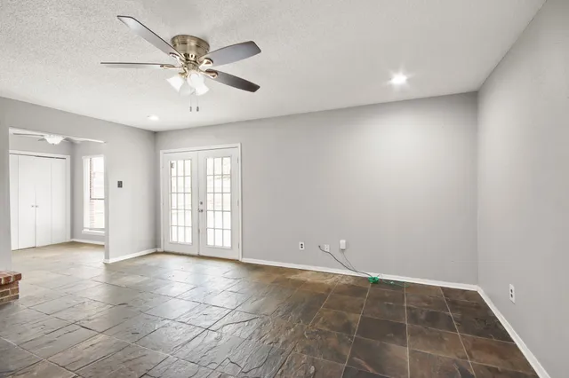 $2,300 | 17610 Possums Run Drive, Humble, TX 77396