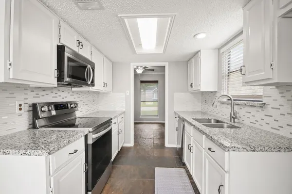 $2,000 | 17610 Possums Run Drive, Humble, TX 77396