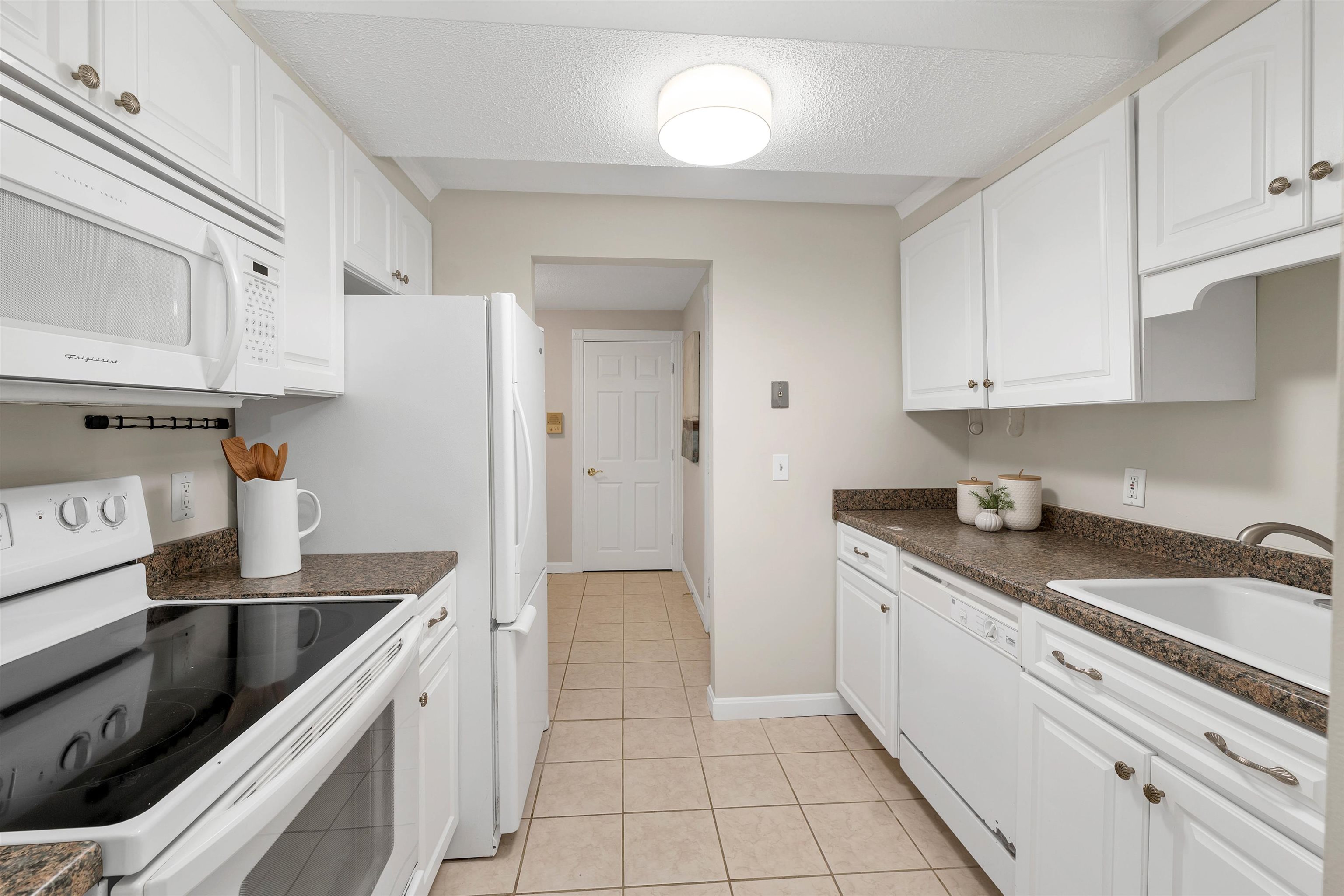 28 Seabury Hampton, NH 03842 - Photo 34 of 35