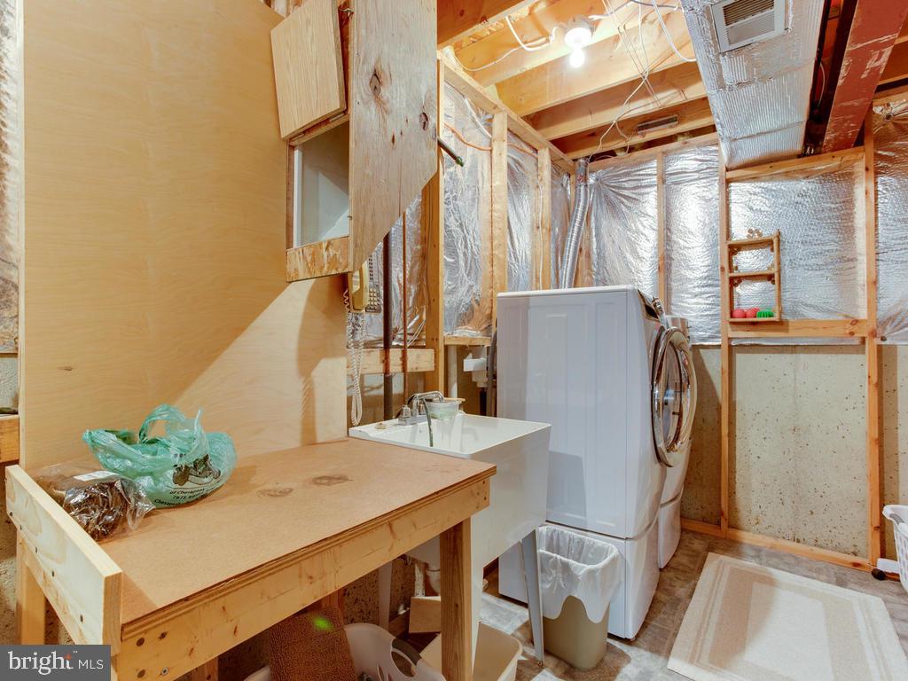 4912 Old Willows Road Chesapeake Beach, MD 20732 - Photo 44 of 56 Laundry Room with Laundry SHOOT!