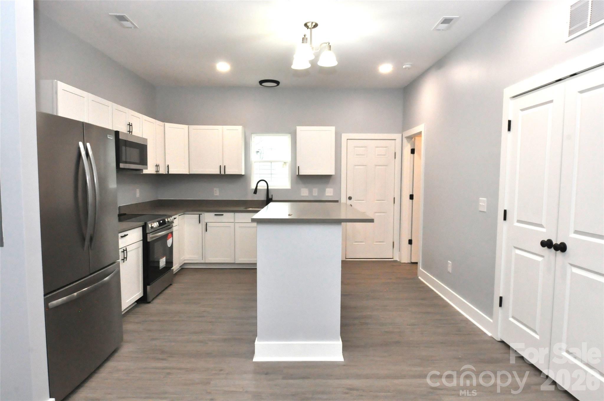 573 5th Street Chester, SC 29706 - Photo 5 of 23 Gallery Image 5