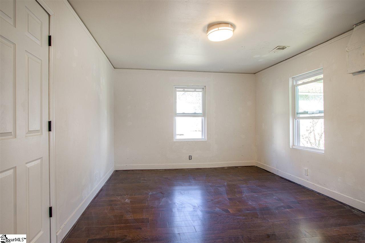 2 10th Street Greer, SC 29651 - Photo 11 of 15 Gallery Image 11