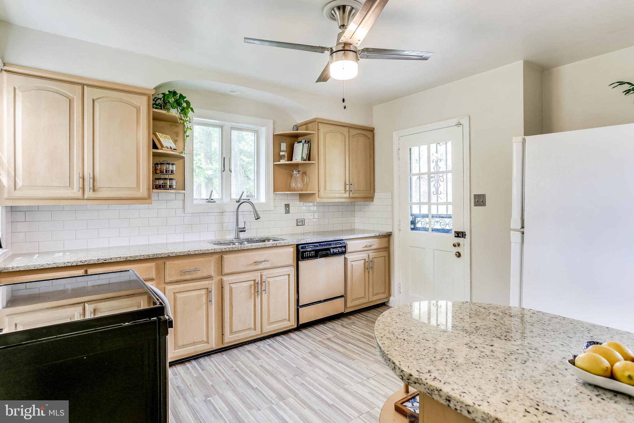 508 Stamford Road Baltimore, MD 21229 - Photo 12 of 41 Kitchen