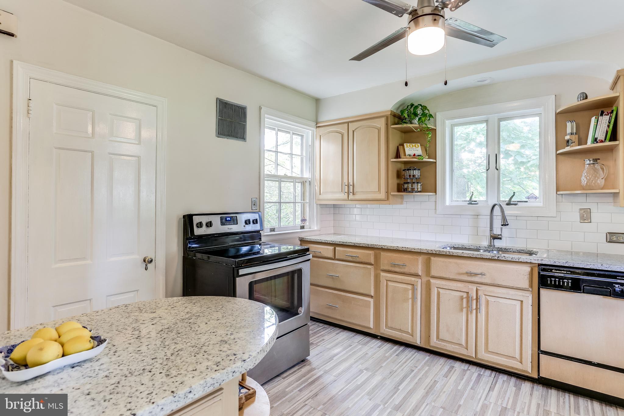 508 Stamford Road Baltimore, MD 21229 - Photo 13 of 41 Kitchen