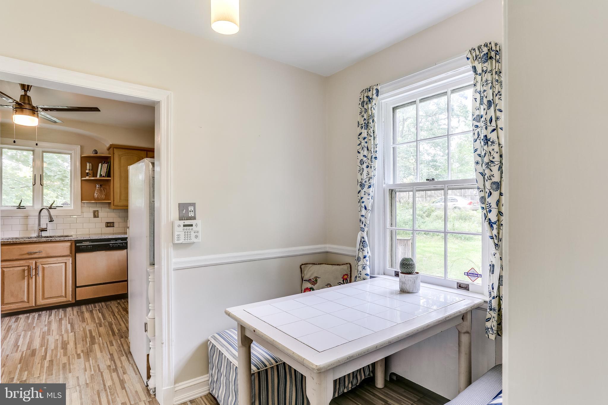 508 Stamford Road Baltimore, MD 21229 - Photo 17 of 41 Breakfast Area