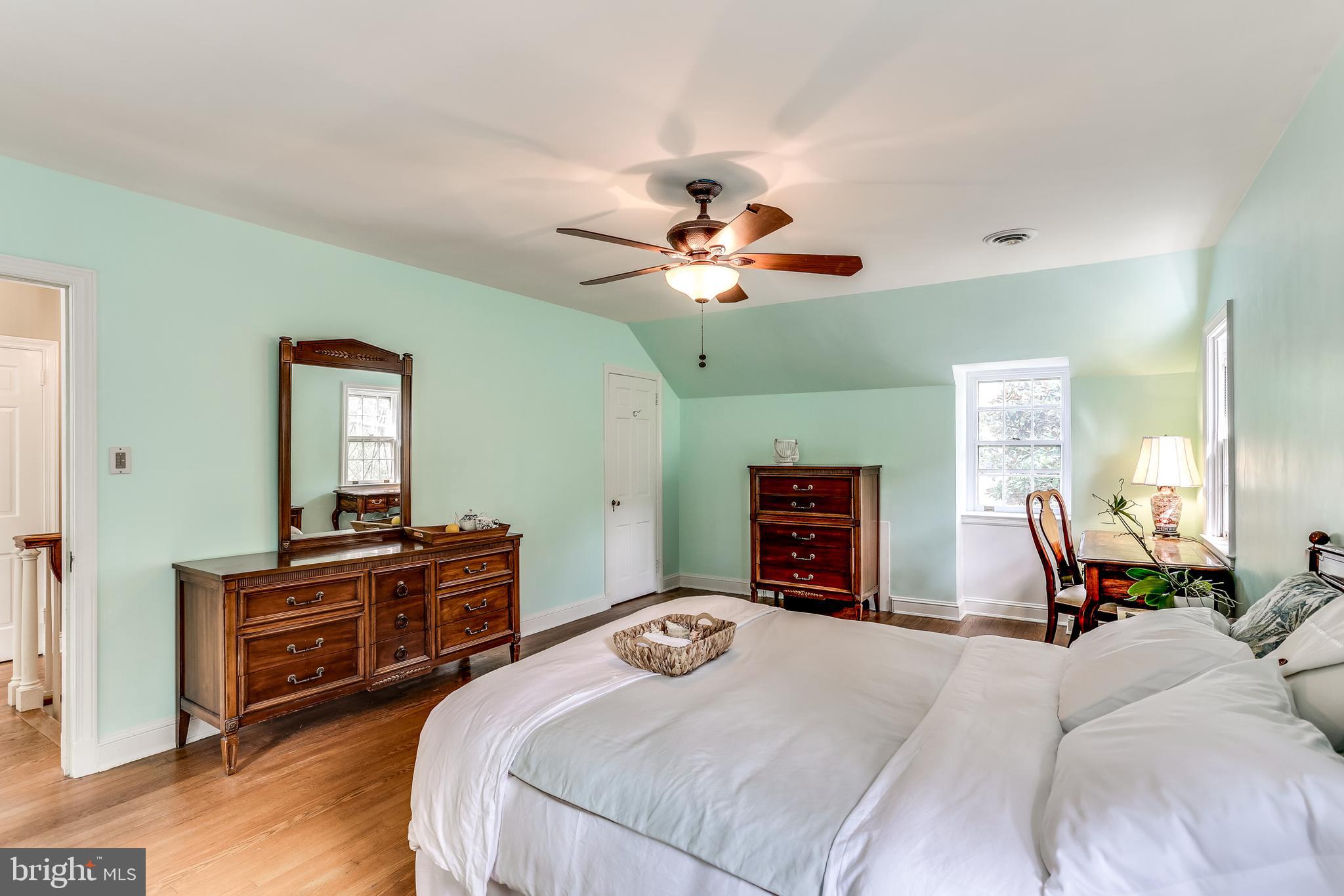508 Stamford Road Baltimore, MD 21229 - Photo 20 of 41 Primary Bedroom