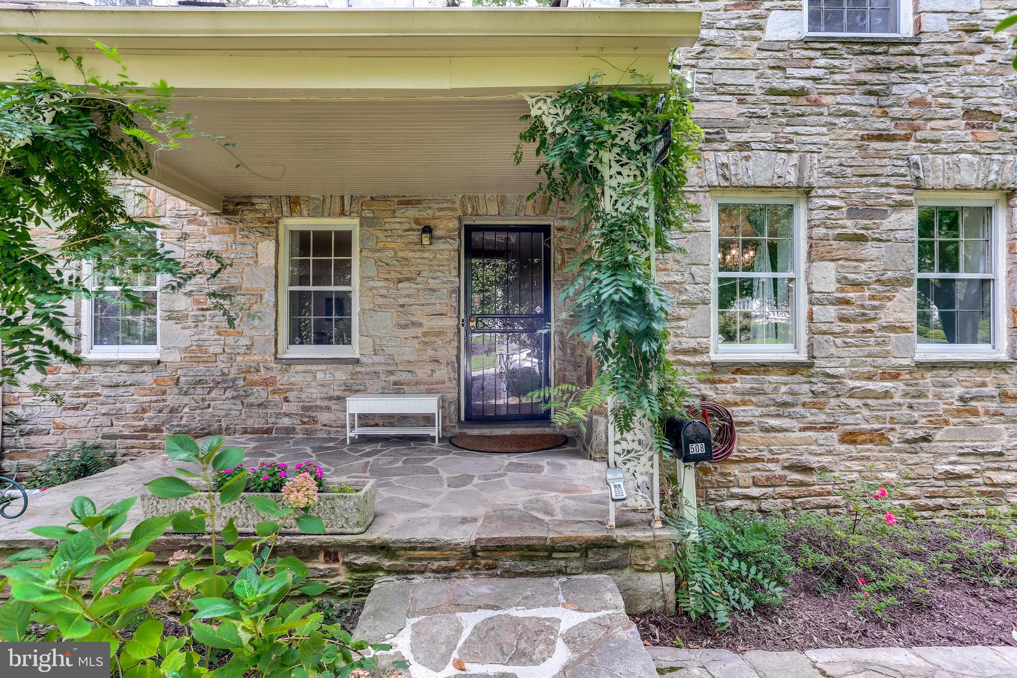 508 Stamford Road Baltimore, MD 21229 - Photo 35 of 41 Exterior Front