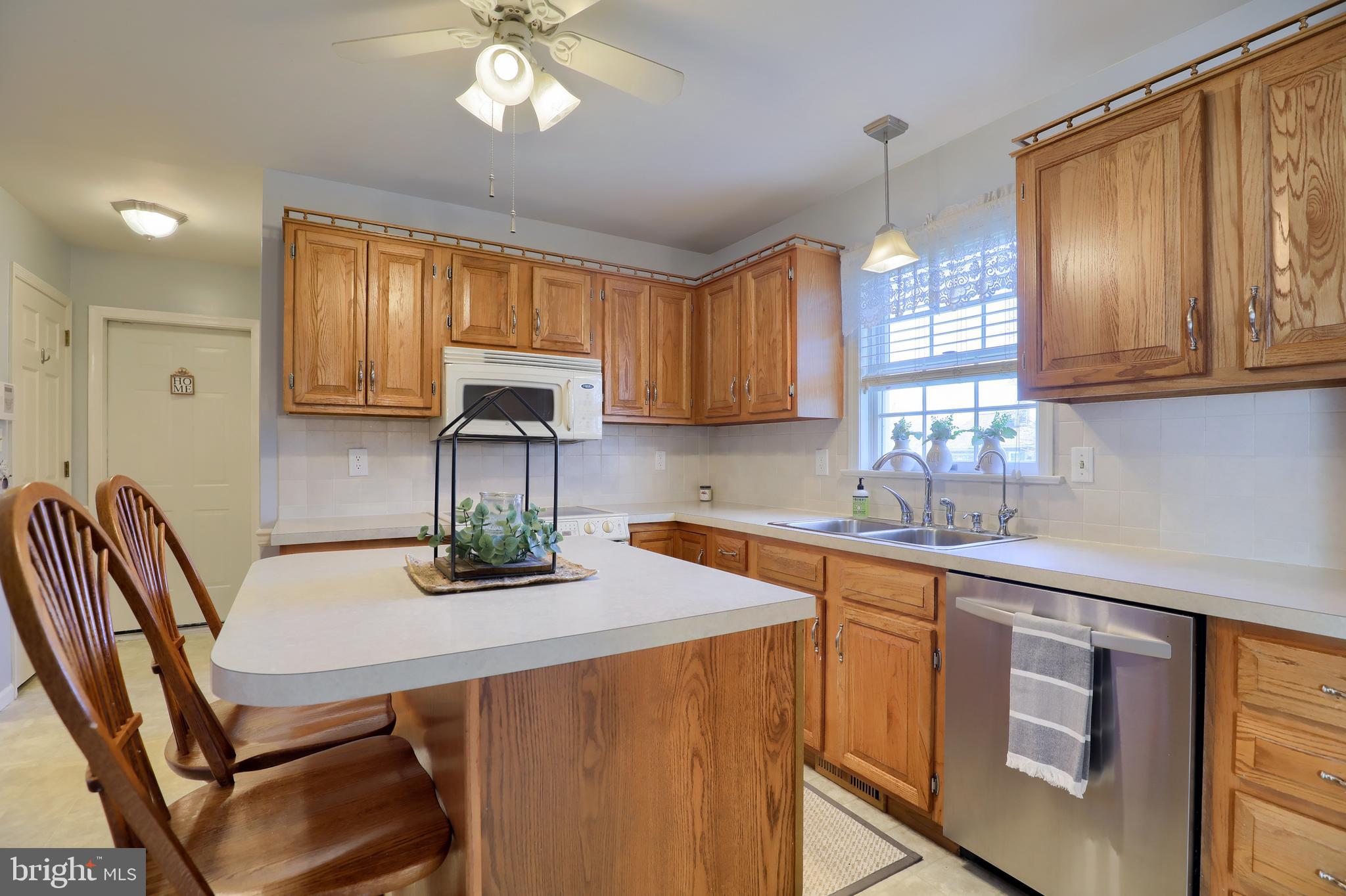 117 Wheatland Drive Lititz, PA 17543 - Photo 9 of 22