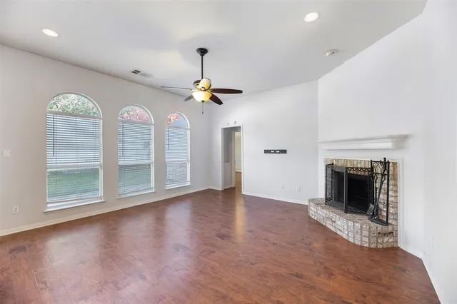 $2,400 | 5541 Dunn Hill Drive, Fort Worth, TX 76137