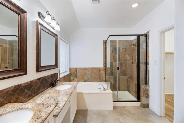 $2,400 | 5541 Dunn Hill Drive, Fort Worth, TX 76137