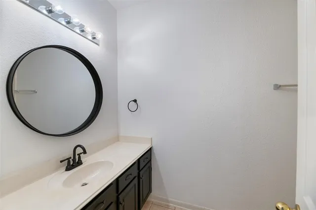 $2,400 | 5541 Dunn Hill Drive, Fort Worth, TX 76137