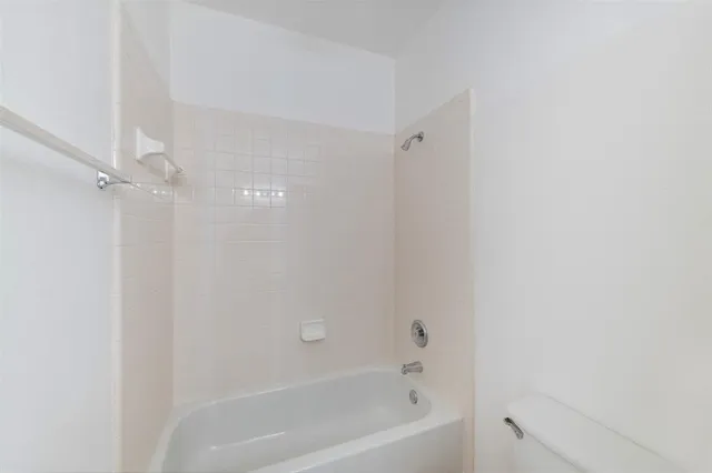 $2,400 | 5541 Dunn Hill Drive, Fort Worth, TX 76137