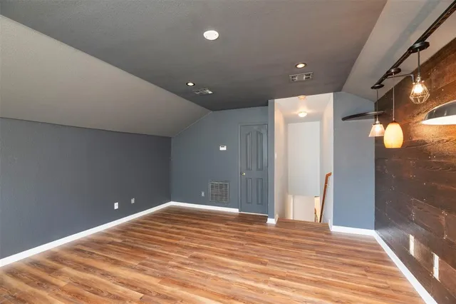 $2,400 | 5541 Dunn Hill Drive, Fort Worth, TX 76137