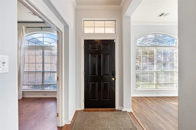 $2,400 | 5541 Dunn Hill Drive, Fort Worth, TX 76137