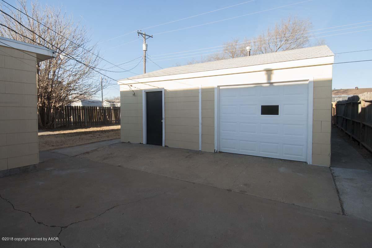 5008 Bowie Street Amarillo, TX 79110 - Photo 20 of 27 PATIO VIEW 2