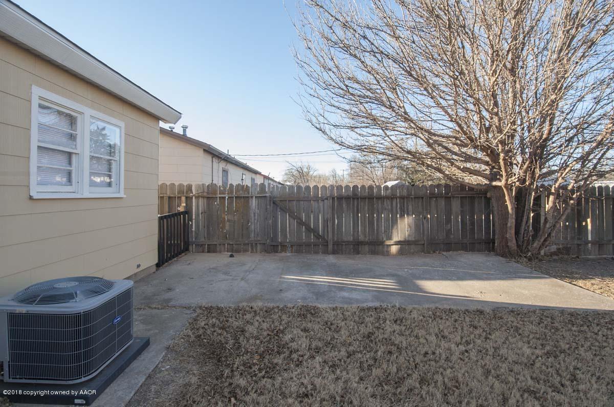 5008 Bowie Street Amarillo, TX 79110 - Photo 27 of 27 YARD VIEW 2