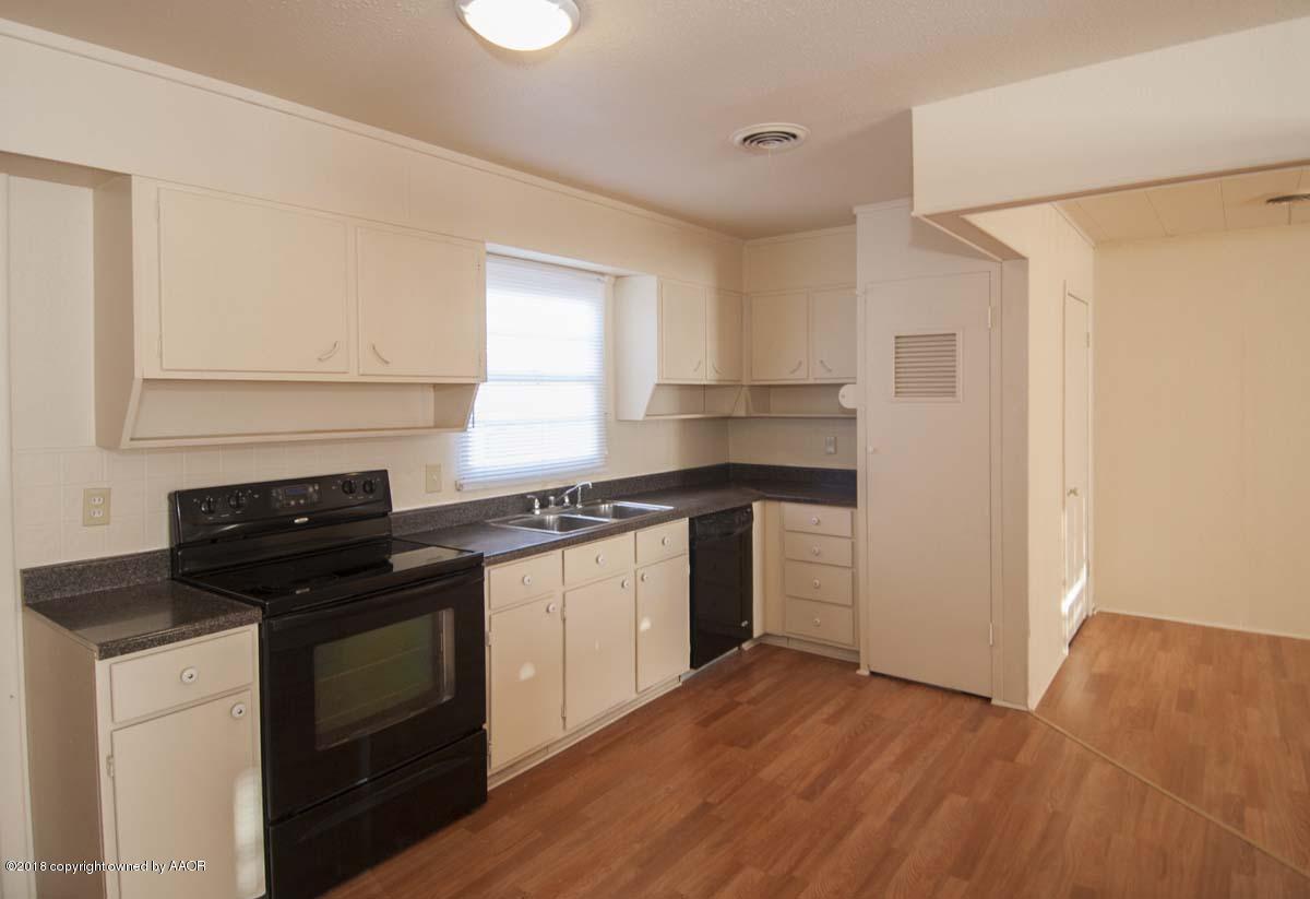 5008 Bowie Street Amarillo, TX 79110 - Photo 5 of 27 KITCHEN VIEW 1