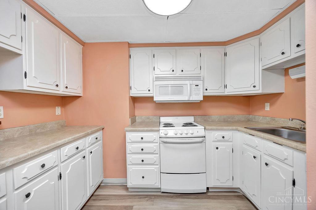 399 West Galbraith Road, Unit 101 Cincinnati, OH 45215 - Photo 13 of 35