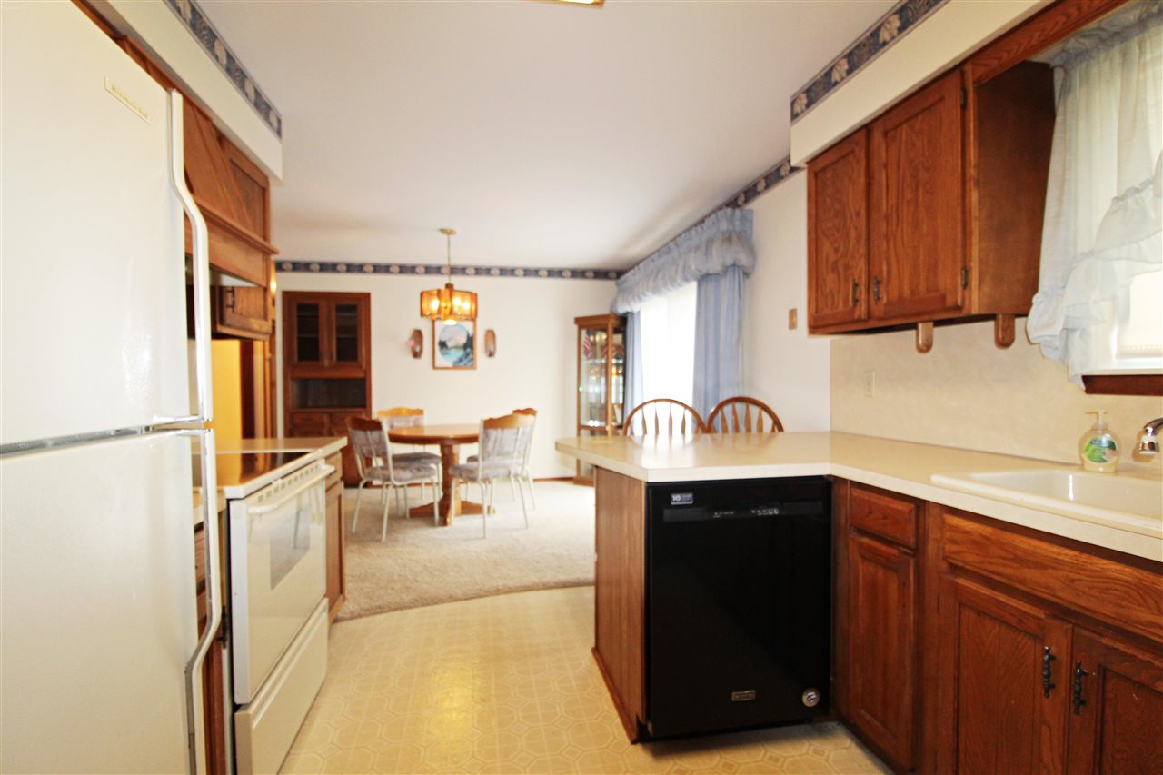 10075 Coldwater Road Flushing, MI 48433 - Photo 14 of 35 50077545-13.JPG