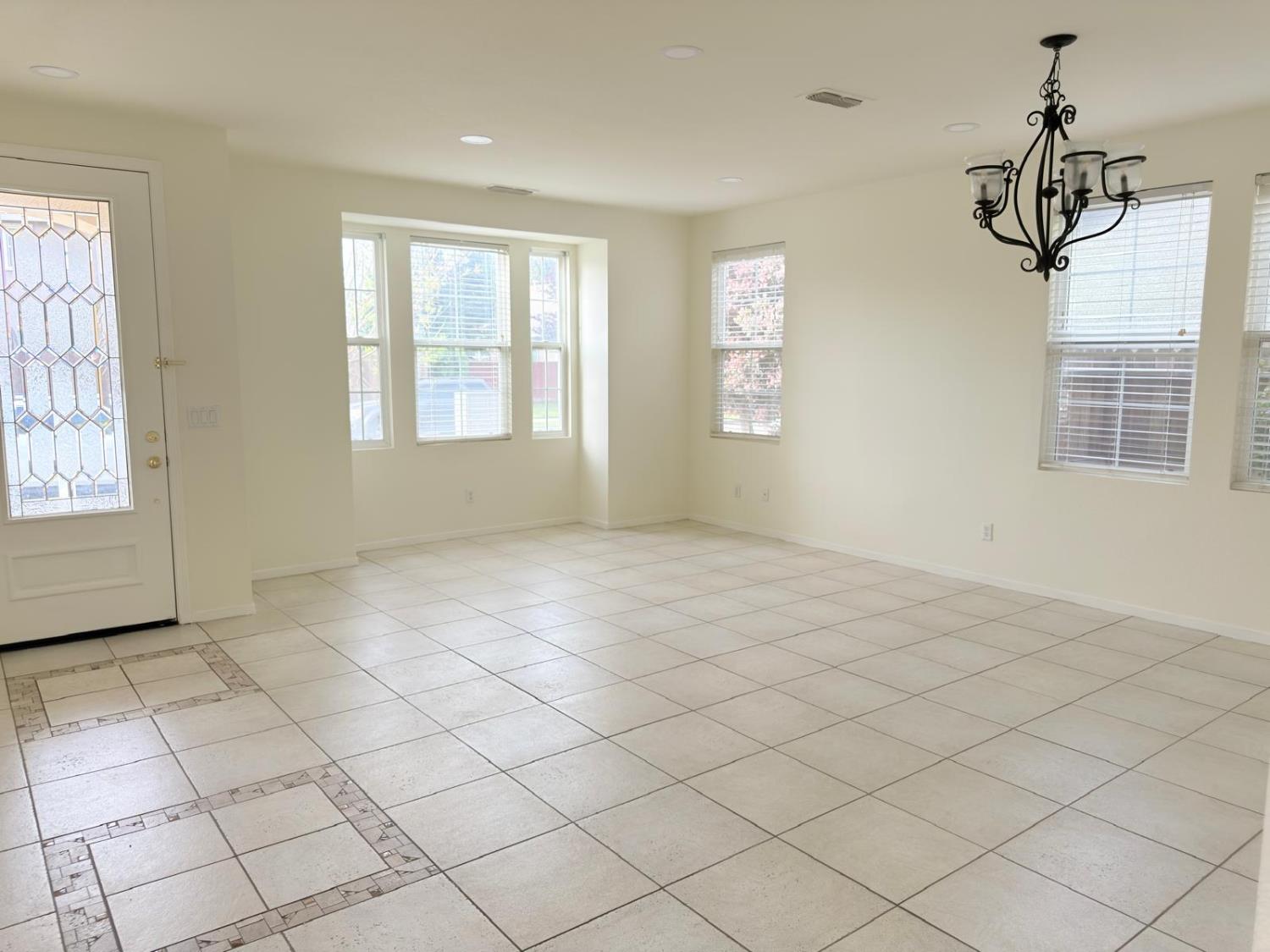 1463 Estrella Way Turlock, CA 95382 - Photo 13 of 30