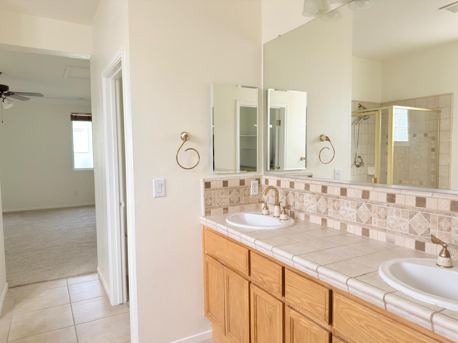 1463 Estrella Way Turlock, CA 95382 - Photo 24 of 30