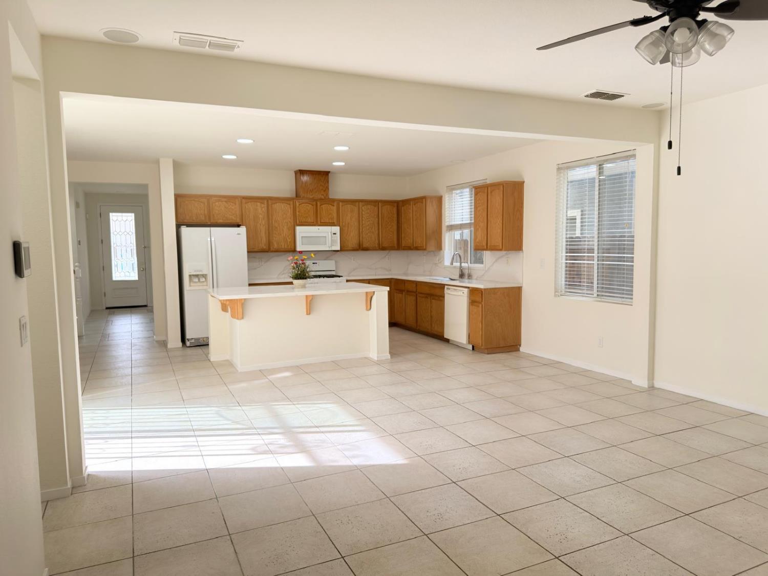 1463 Estrella Way Turlock, CA 95382 - Photo 10 of 30