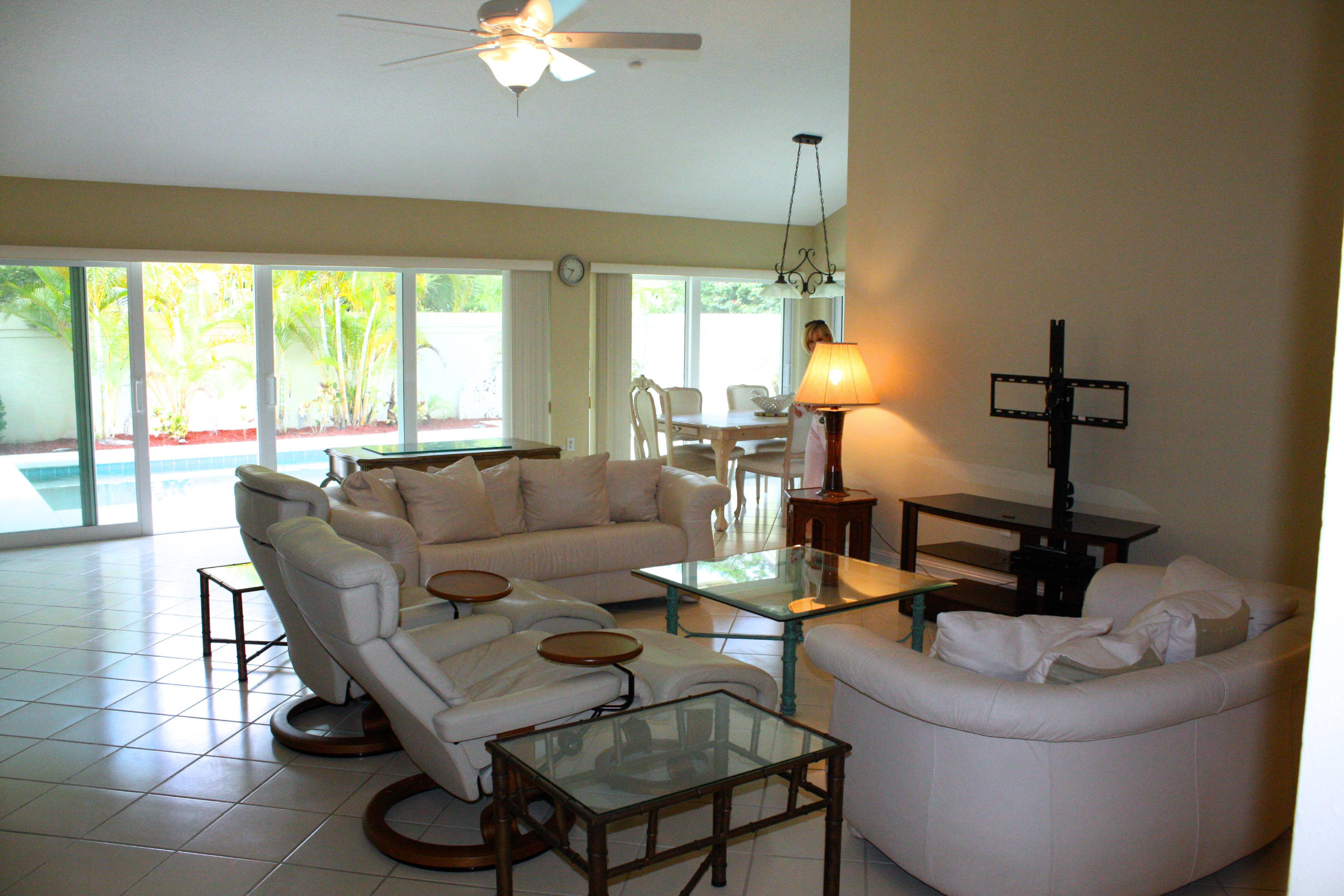 118 Knoll Way Jupiter, FL 33477 - Photo 32 of 32 Open floor plan